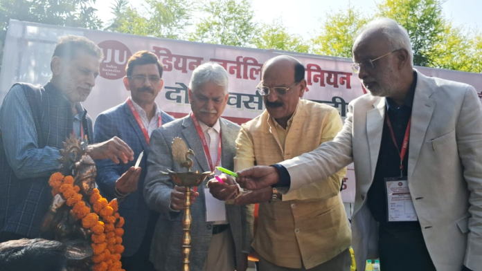 राज्य सरकार राज्य के पत्रकारों को मुहैया करा रही बेहतर सुविधाएं : सुबोध उनियाल राज्य सरकार राज्य के पत्रकारों को मुहैया करा रही बेहतर सुविधाएं : सुबोध उनियाल