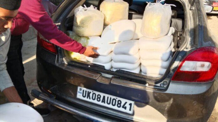 खाद्य सुरक्षा विभाग ने छापेमारी कर तीन कुंतल पनीर व साठ किलो मावा किया जप्त खाद्य सुरक्षा विभाग ने छापेमारी कर तीन कुंतल पनीर व साठ किलो मावा किया जप्त