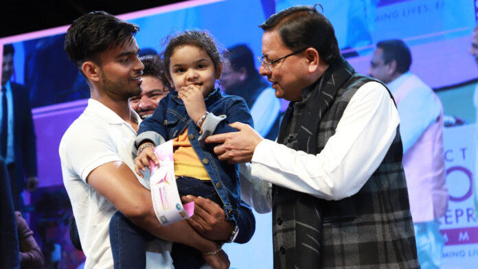 देश के विकास में महिलाओं का महत्वपूर्ण योगदान : धामी देश के विकास में महिलाओं का महत्वपूर्ण योगदान : धामी