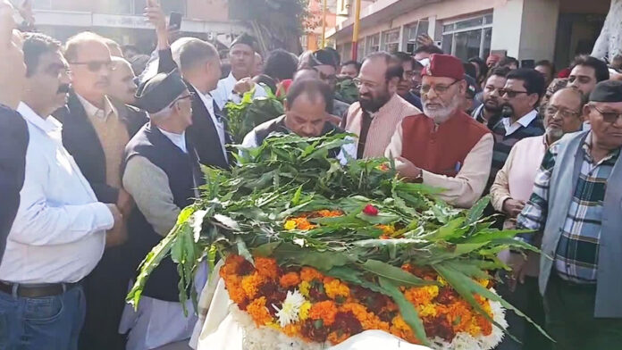 राज्य निर्माण आन्दोलनकारी दिवाकर भट्ट का पार्थिव शरीर पंचतत्वों में विलिन राज्य निर्माण आन्दोलनकारी दिवाकर भट्ट का पार्थिव शरीर पंचतत्वों में विलिन