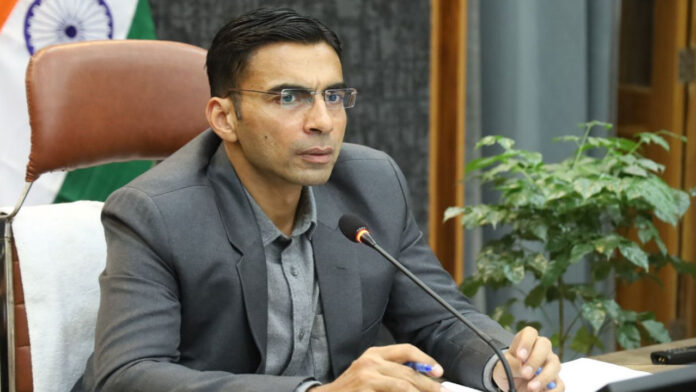 लापरवाही हरगिज बर्दाश्त नहीं : डीएम बंसल लापरवाही हरगिज बर्दाश्त नहीं : डीएम बंसल