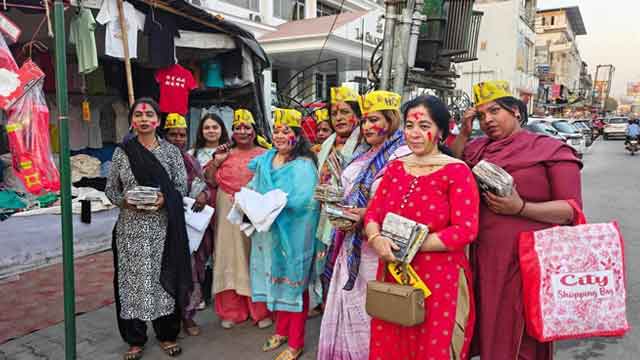 निजी फाउंडेशन ने किन्नर समाज के साथ किया होली मिलन कार्यक्रम