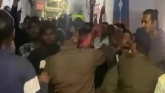 महिला को पीटने पर क्षेत्र में तनाव, मामले की जांच शुरू