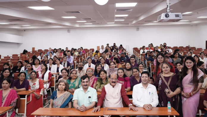 स्वास्थ्यकर्मियों को गृह जनपद में मिले तैनाती : उनियाल स्वास्थ्यकर्मियों को गृह जनपद में मिले तैनाती : उनियाल