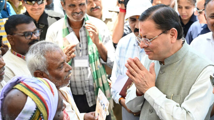 सीएम धामी ने किया चारधाम यात्रा ट्रांजिट कैंप का औचक निरीक्षण सीएम धामी ने किया चारधाम यात्रा ट्रांजिट कैंप का औचक निरीक्षण