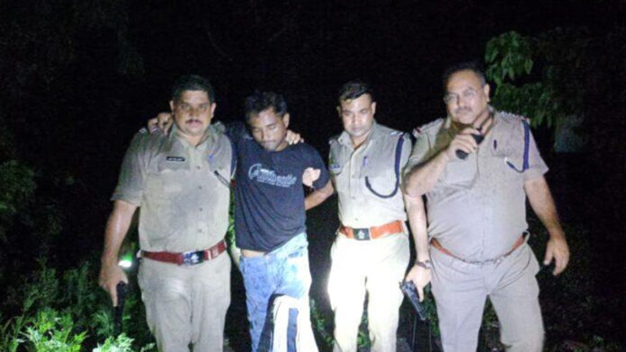 पुलिस मुठभेड़ में एक बदमाश घायल, दूसरा फरार पुलिस मुठभेड़ में एक बदमाश घायल, दूसरा फरार