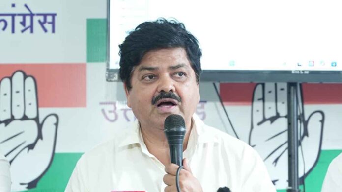 बदरीनाथ चढ़ावा चोरी मामला : बीकेटीसी अध्यक्ष पर कांग्रेस ने लगाए गंभीर आरोप बदरीनाथ चढ़ावा चोरी मामला : बीकेटीसी अध्यक्ष पर कांग्रेस ने लगाए गंभीर आरोप