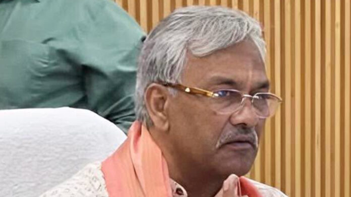 अपनी ही सरकार पर त्रिवेंद्र के तीखे तेवर अपनी ही सरकार पर त्रिवेंद्र के तीखे तेवर
