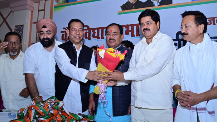 परिवर्तन महासम्मेलन में कांग्रेस नेताओं ने भरी हुंकार