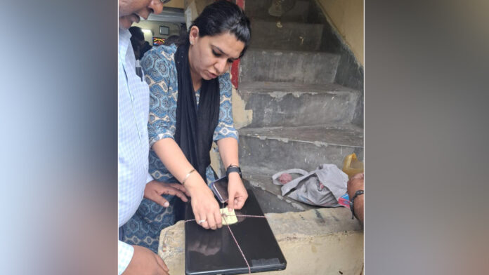 अवैध वसूली मामले में चार जन सेवा केंद्र सील अवैध वसूली मामले में चार जन सेवा केंद्र सील