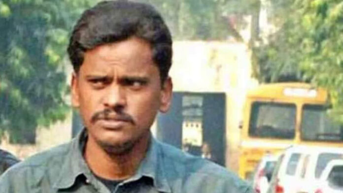 बहुचर्चित निठारी कांड के मुख्य आरोपी सुरेंद्र कोली ने फांसी लगाकर दी जान बहुचर्चित निठारी कांड के मुख्य आरोपी सुरेंद्र कोली ने फांसी लगाकर दी जान